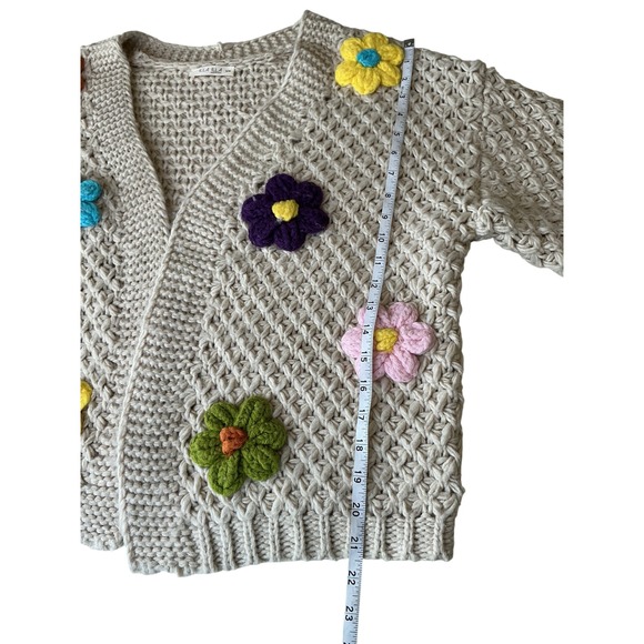 Illa Illa Women Cream Chunky Knit Floral Applique Cardigan Sweater IM7042 SM - Picture 8 of 9